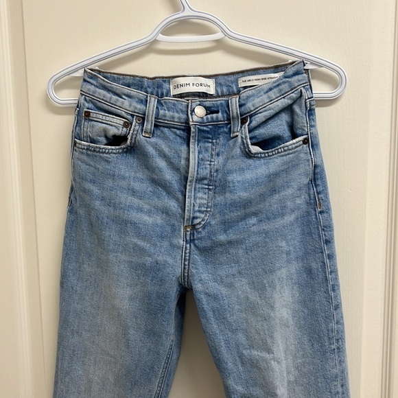 Aritzia Denim Forum The Arlo High Rise Straight 28L | Size 25 Light Wash - Picture 10 of 15